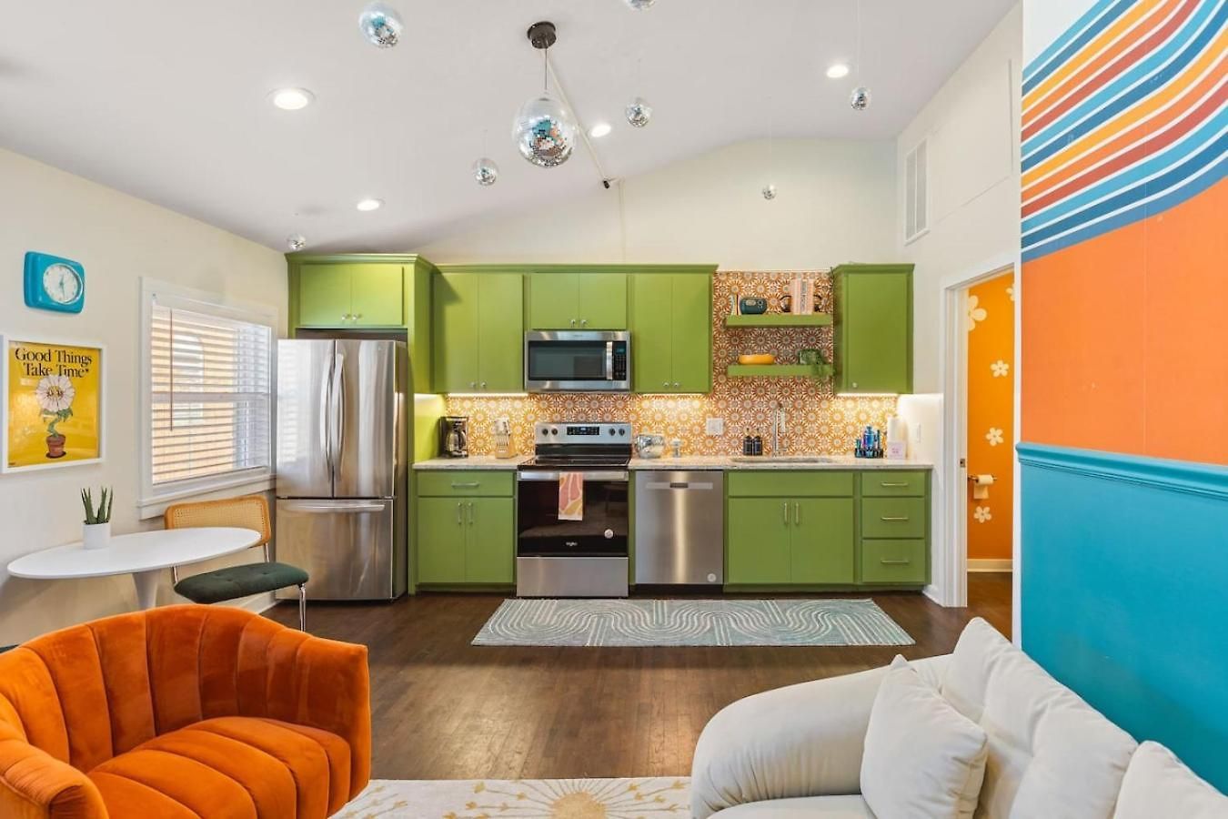 Vibrant Multi Building That Sleeps 48 With 7 Units Holiday home