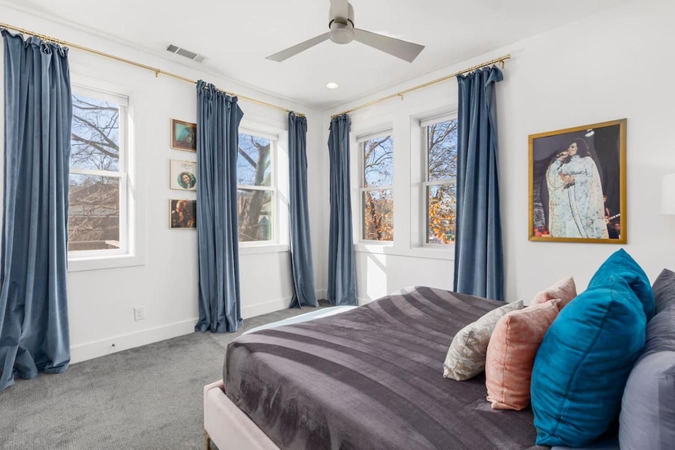 Two Adjacent Homes In 12 South And Belmont Area Sleeps 20 People *
