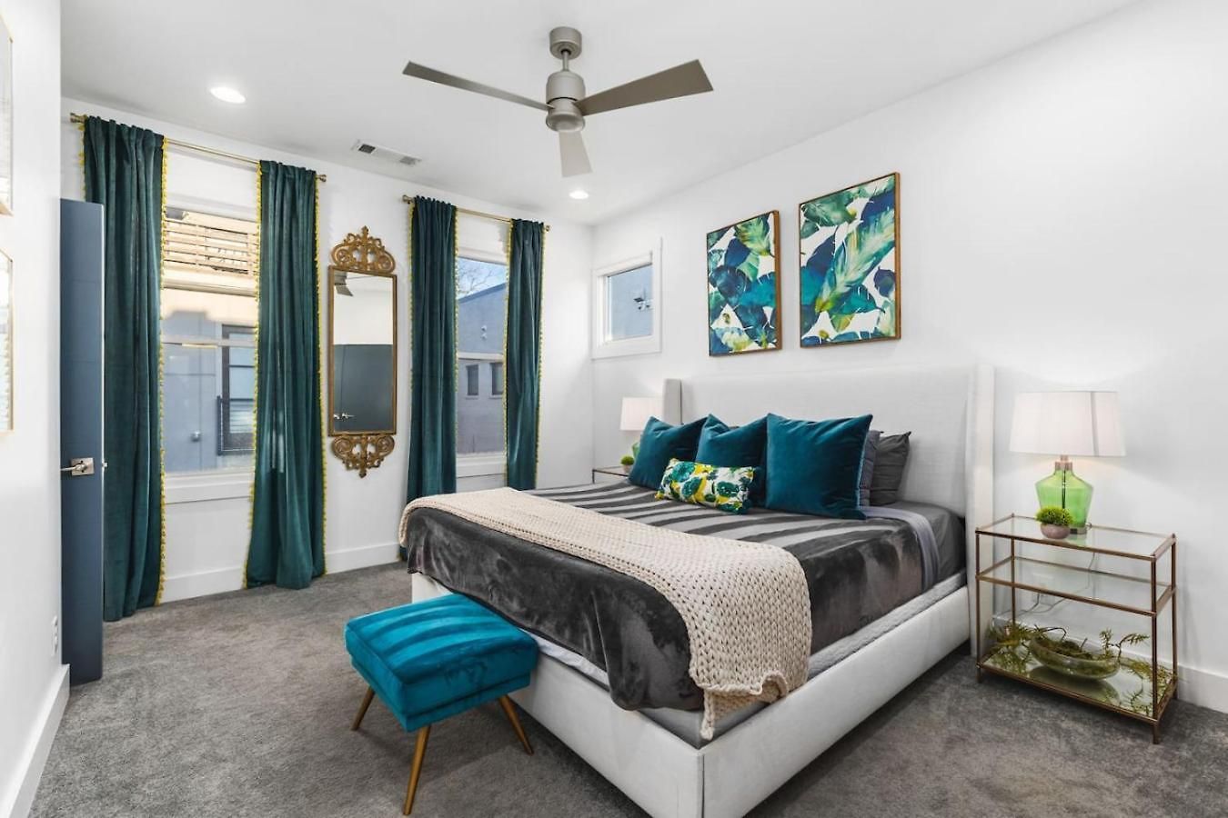 Two Adjacent Homes In 12 South And Belmont Area Sleeps 20 People