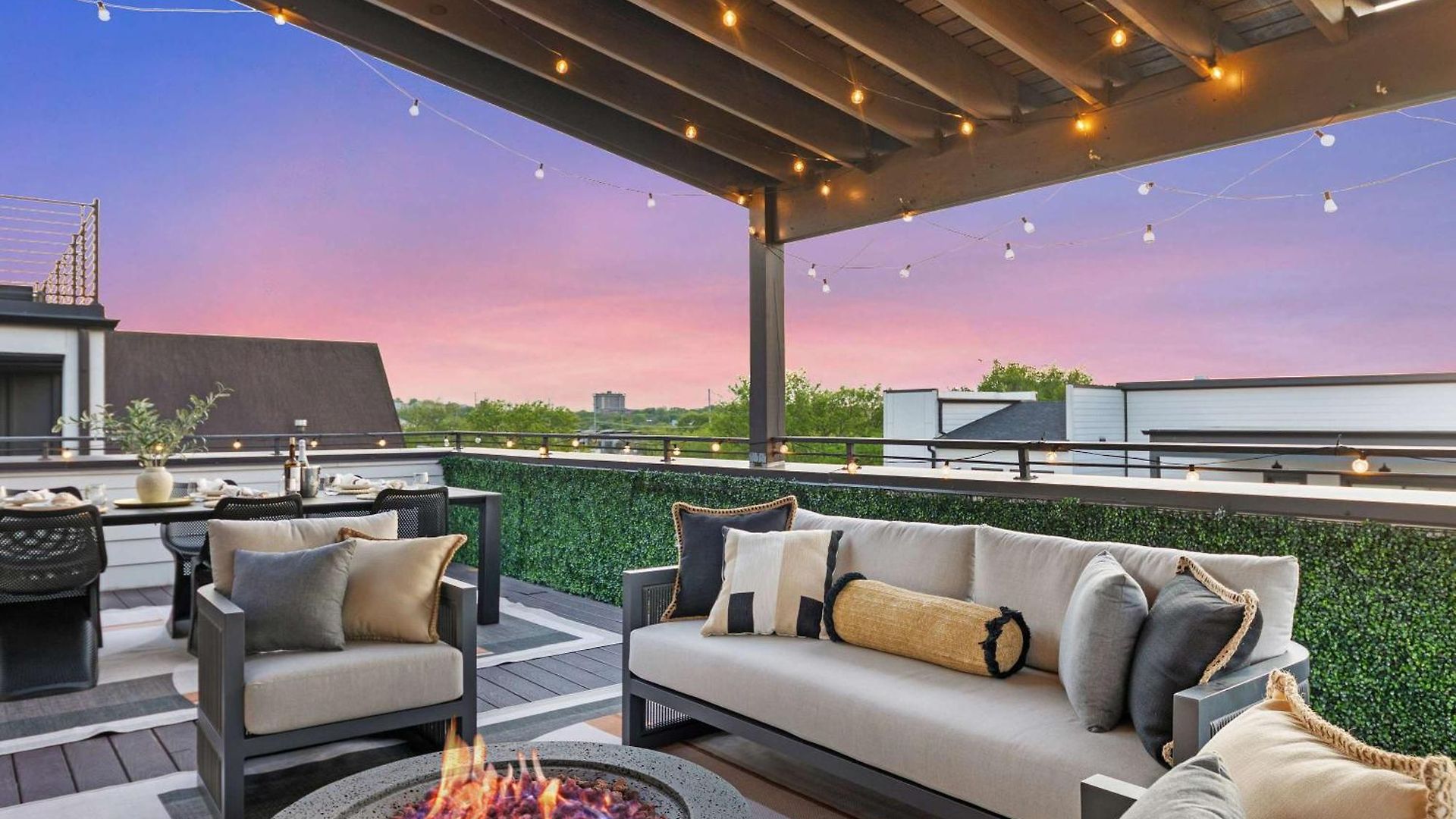 The High Note - Spectacular Rooftop Walk To Gulch Nashville