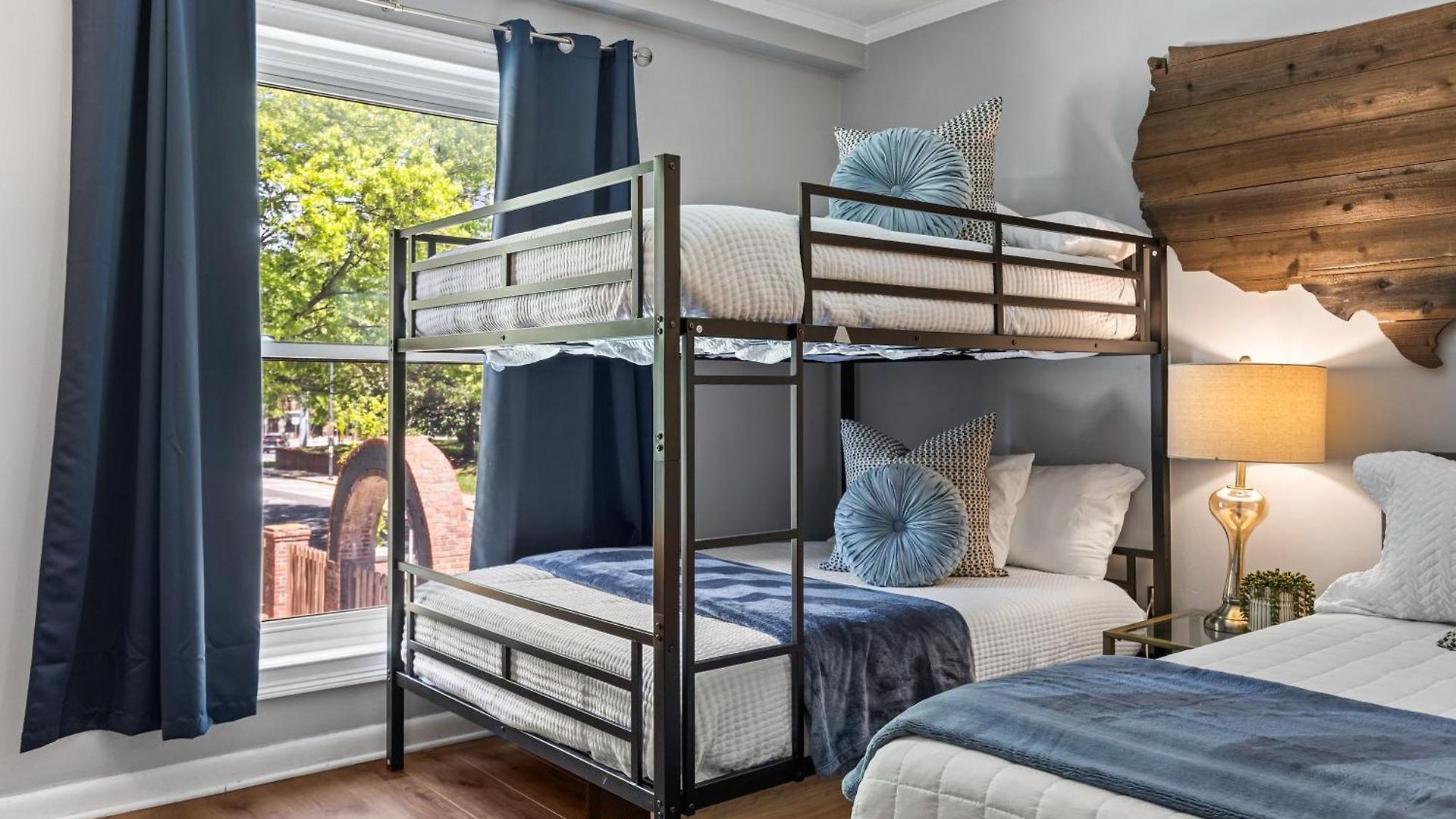 Famous Music Row 1 Bedroom With Free Parking And Pool Nashville