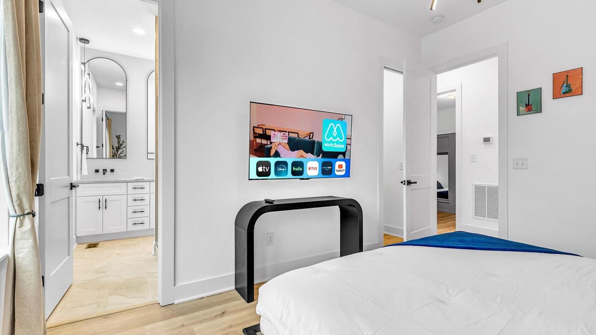 Holiday home Luxury Hot Tub & Rooftop Deck Downtown