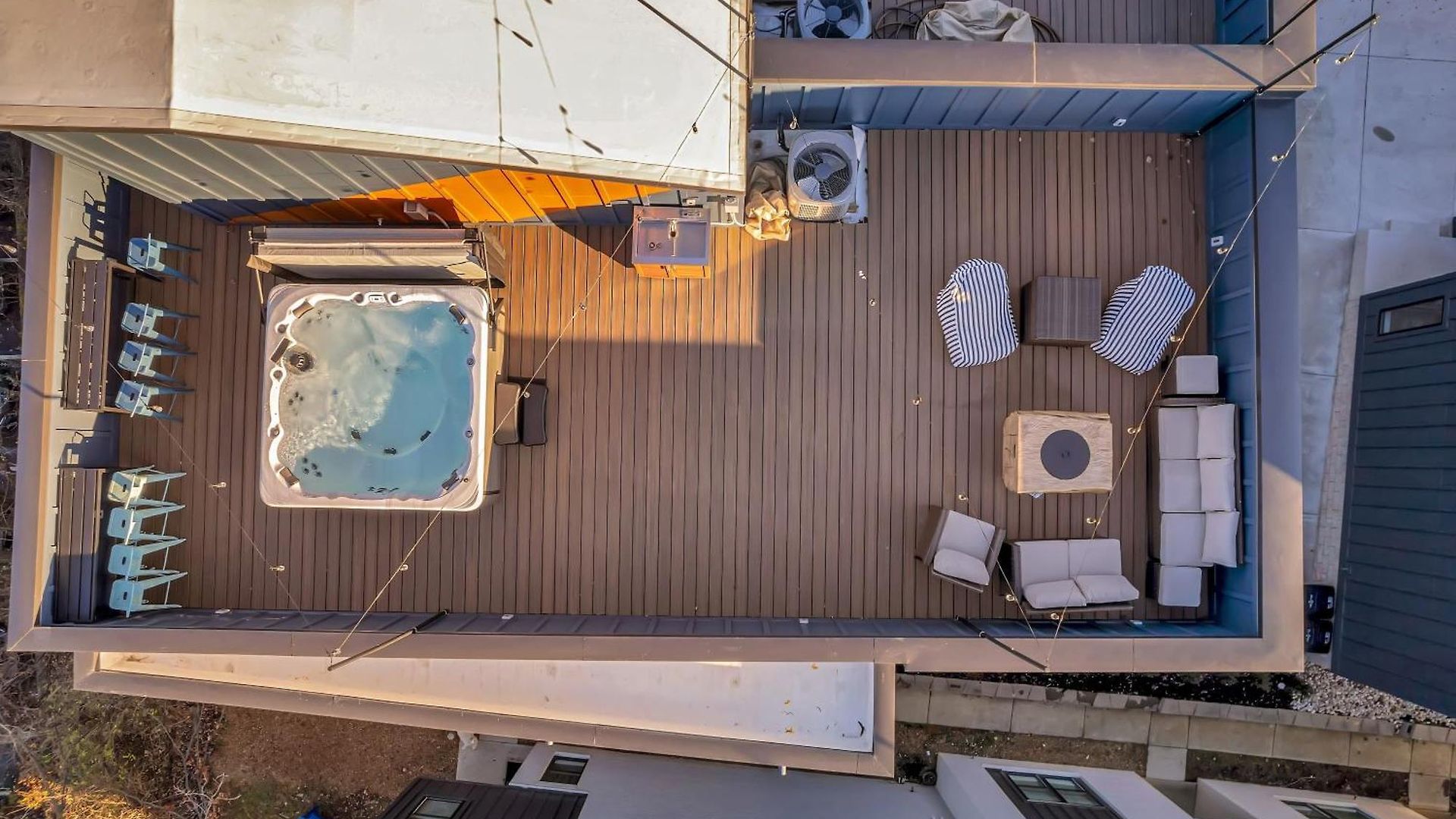 Twin Homes Rooftop Deck Hot Tub Outdoor Kitchen *