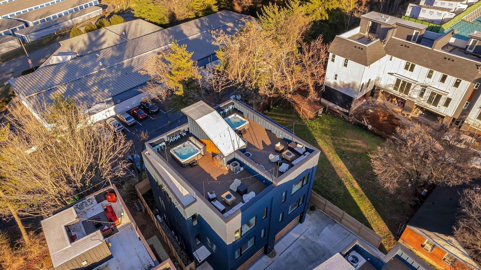 Rooftop Deck Hot Tub & Game In * Nashville