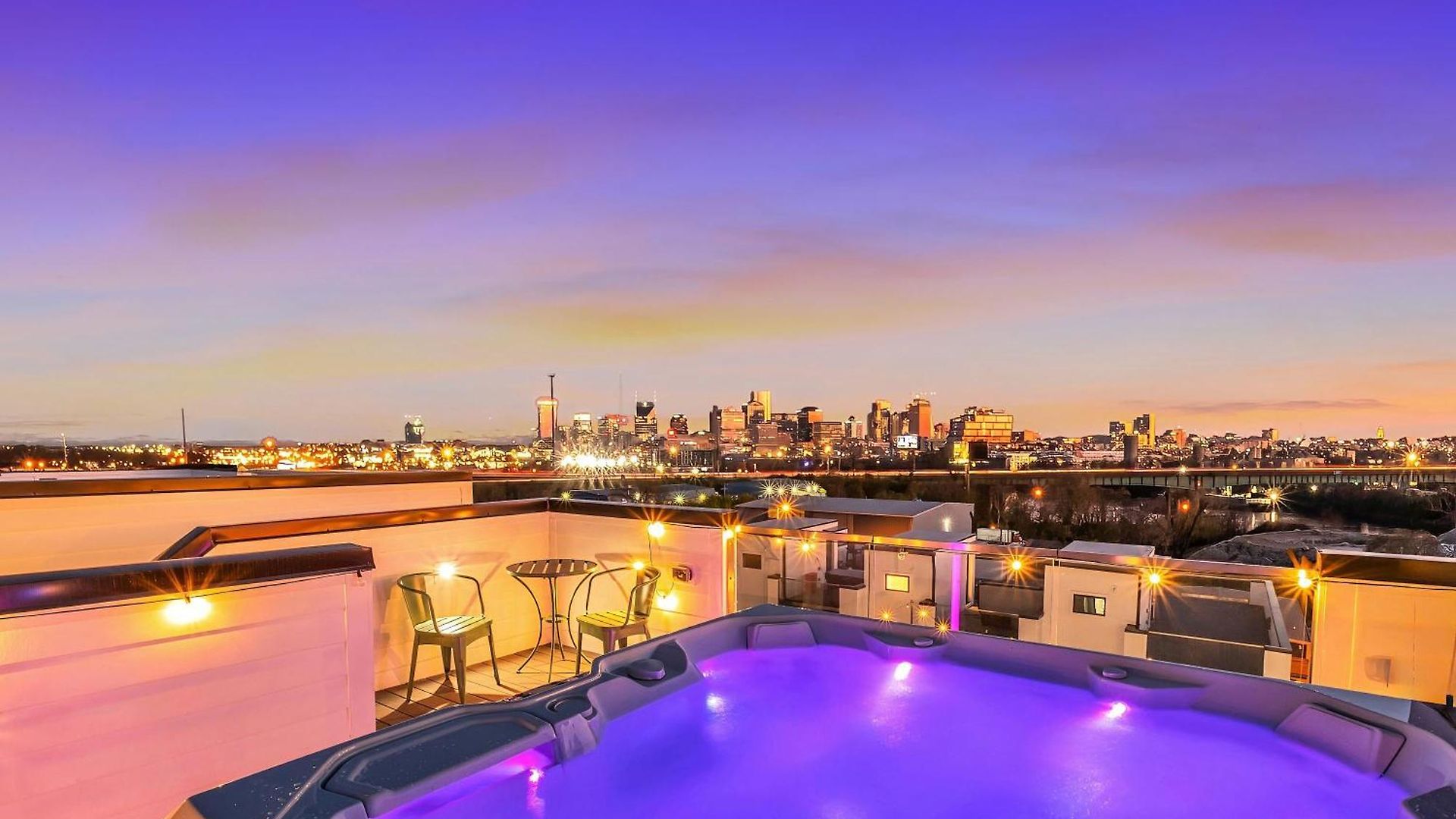 Double Rooftop Decks Hot Tub Karaoke Nashville
