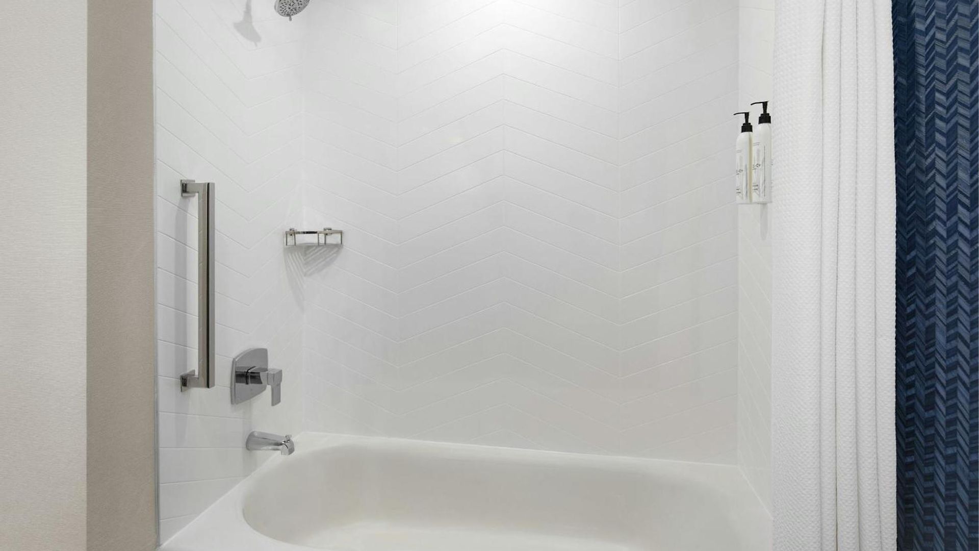 Hotel Fairfield By Marriott & Bellevue 3*