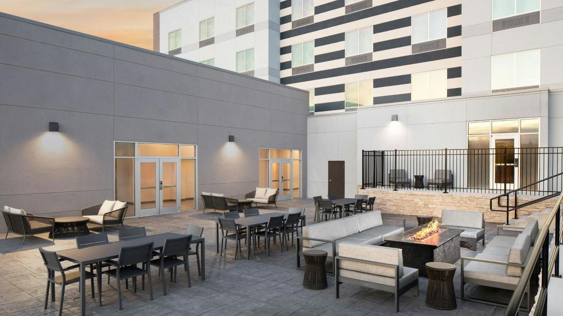 Fairfield By Marriott & Bellevue Hotel Nashville