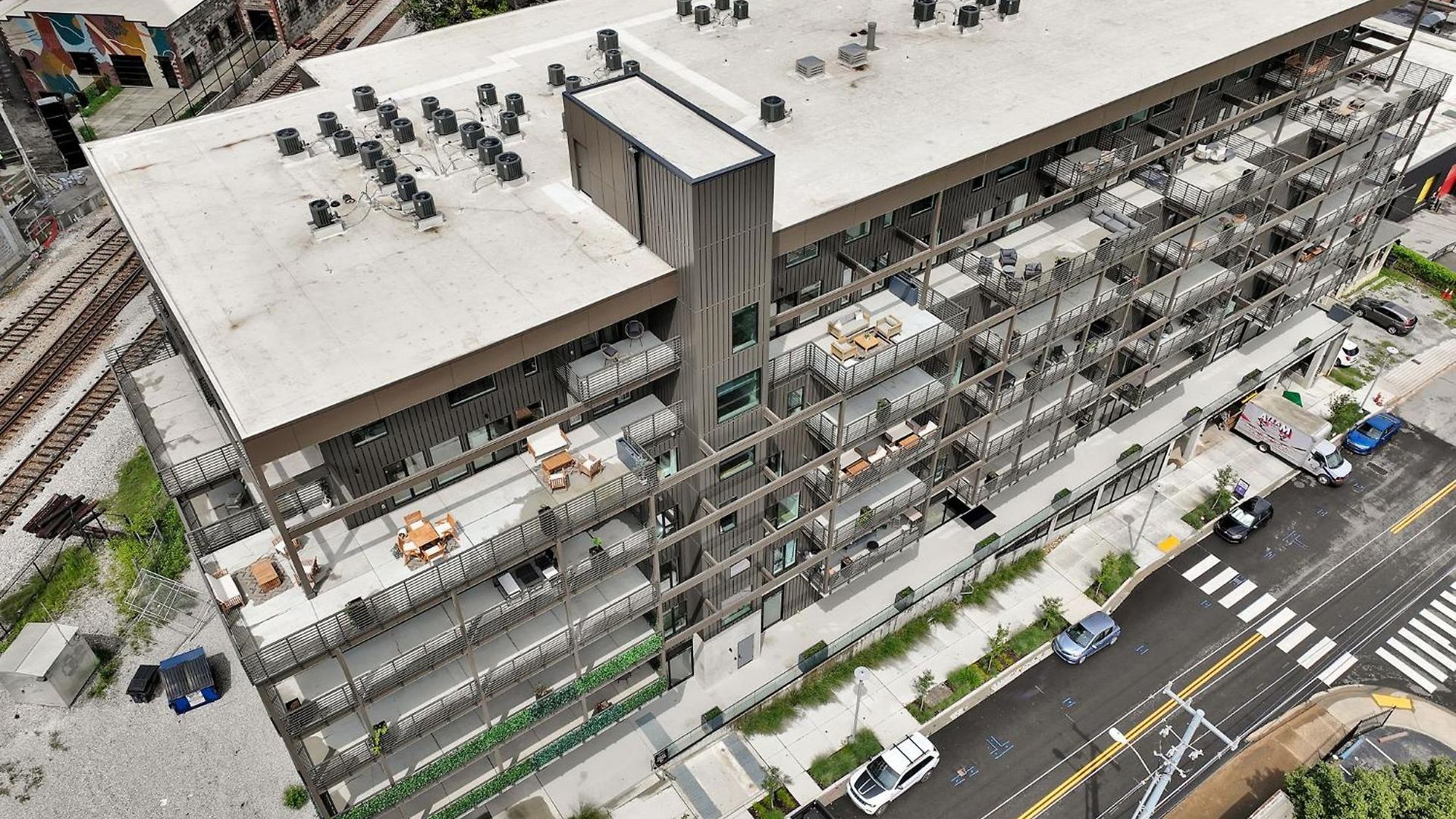 The Gibson- Pool/gym/parking, Walk To Broadway Holiday home Nashville
