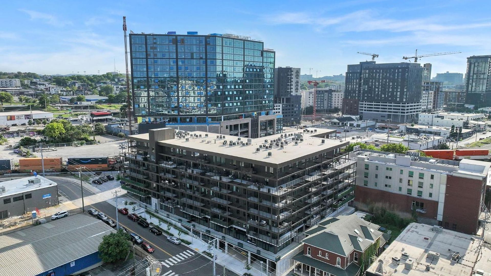 Beverly Nash Downtown, Incredible Skyline Views, Walk To Broadway! * Nashville