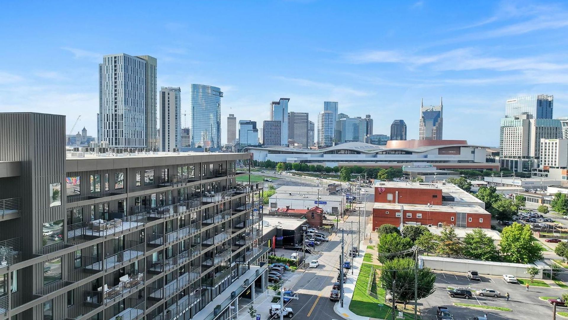 Beverly Nash Downtown, Incredible Skyline Views, Walk To Broadway! * Nashville