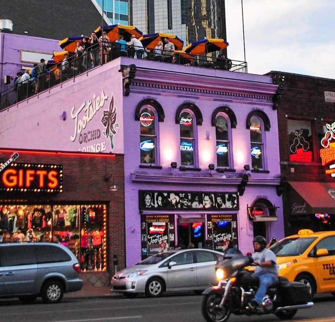 Walk To Downtown Nash From The Speakeasy Pool, Gym, Parking And More, Amazing Location Nashville