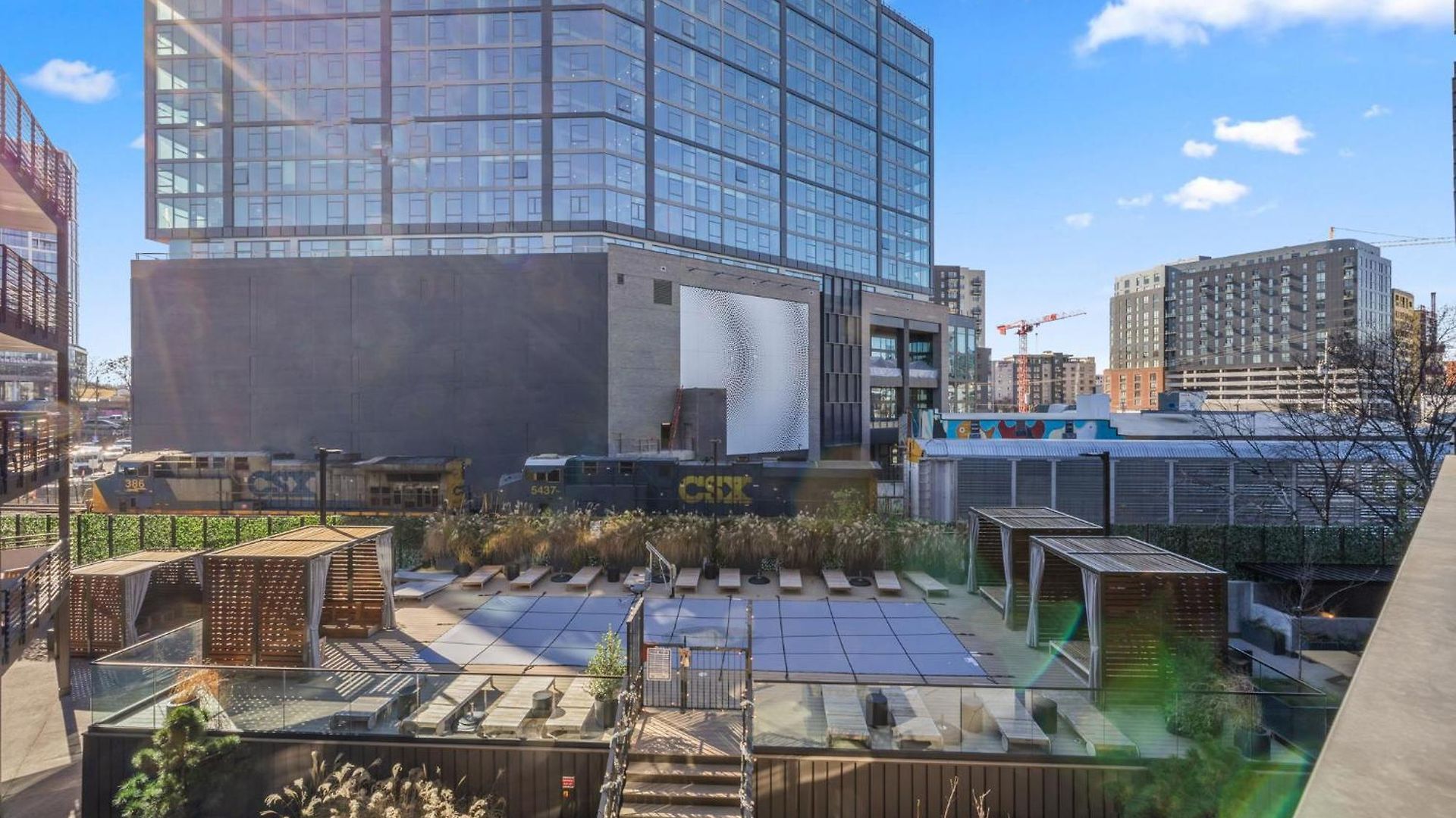Honky Tonk Hideaway Walk To Broadway W Gym, Pool, Parking