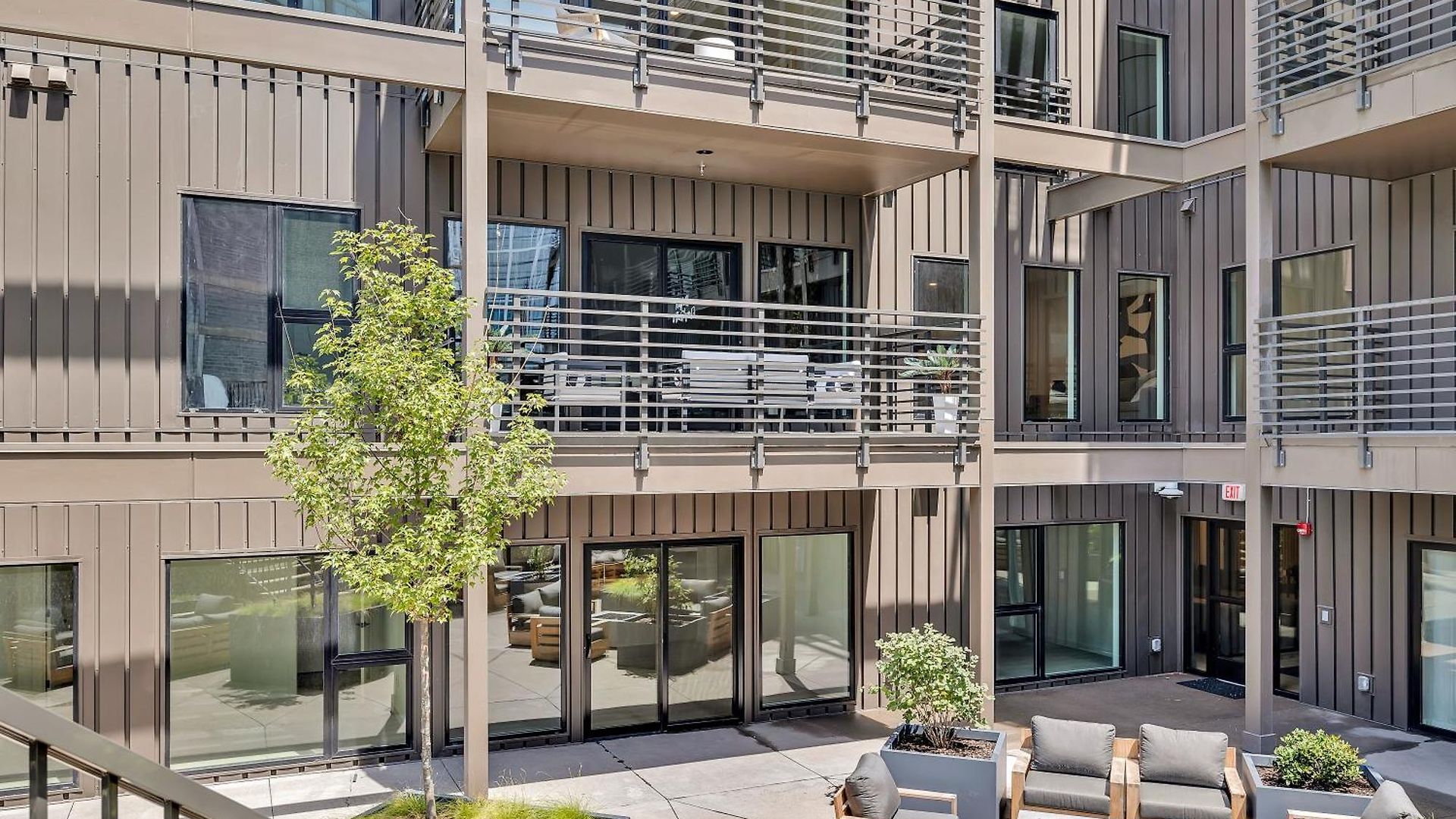 Walk To Downtown Nash From The Speakeasy Pool, Gym, Parking And More, Amazing Location * Nashville
