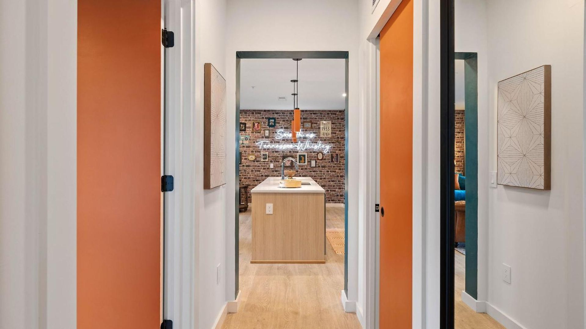 Walk To Downtown Nash From The Speakeasy Pool, Gym, Parking And More, Amazing Location Nashville