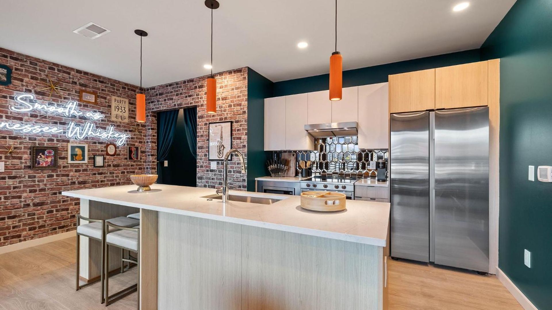 Holiday home Walk To Downtown Nash From The Speakeasy Pool, Gym, Parking And More, Amazing Location Nashville