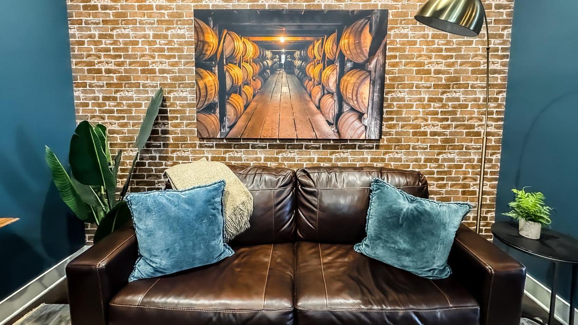 Holiday home The Barrelhouse Loft In West End Near Vandy And Centennial