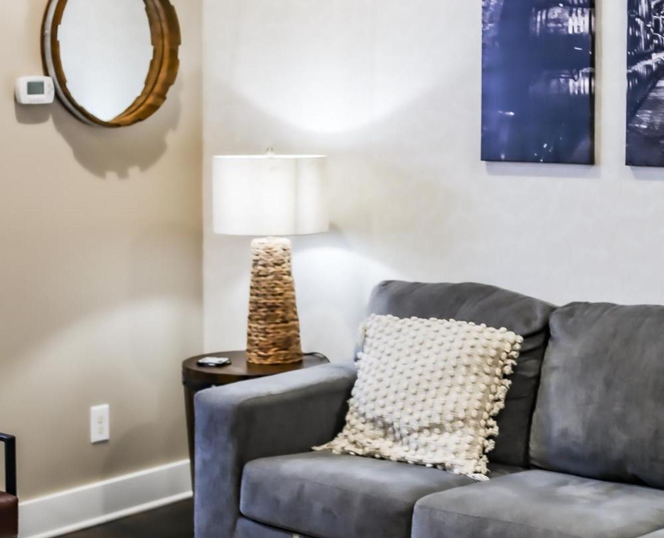 The Tennessee Whiskey In West End-vandy- Uber To Broadway Holiday home
