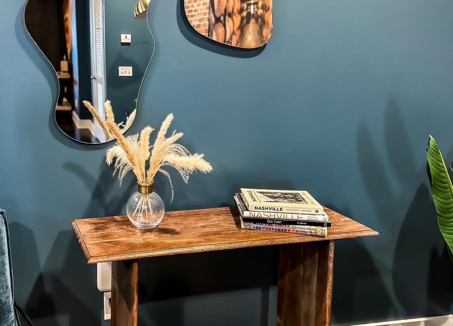 The Barrelhouse Loft In West End Near Vandy And Centennial Holiday home Nashville