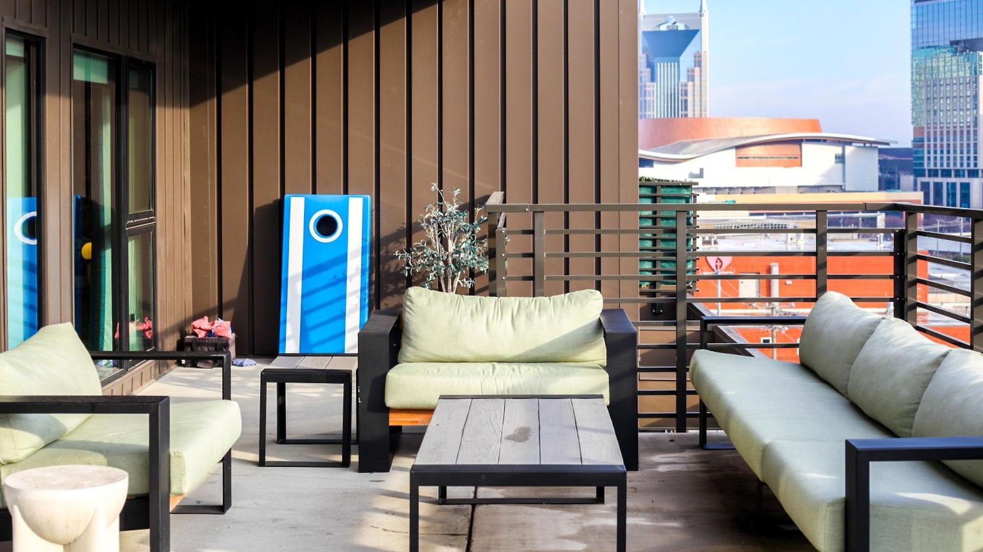 Holiday home Pie Town Emporium- Walk To Broadway, Enjoy Views, Pool, Gym Nashville