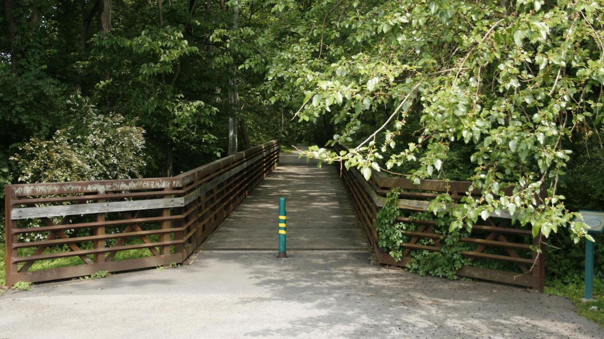 1-story Family With Fenced Yard, Grill, Parking, Sleeps 10, 5 Mins To Five Points & Nissan Stadium, Smart Tvs, Pet-friendly Yard, Patio For Bbqs, Ideal Getaway For Families, 24 Hr Hospitality Nashville