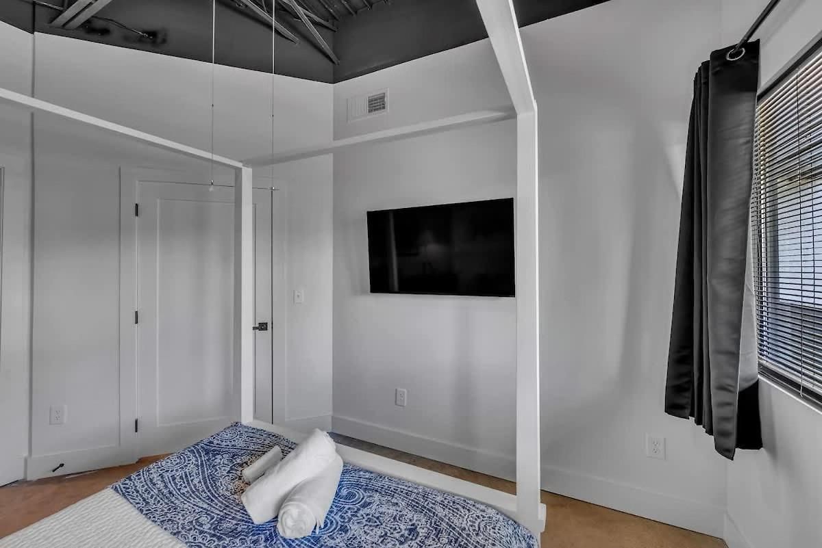 Chic New Near Dt Nashville