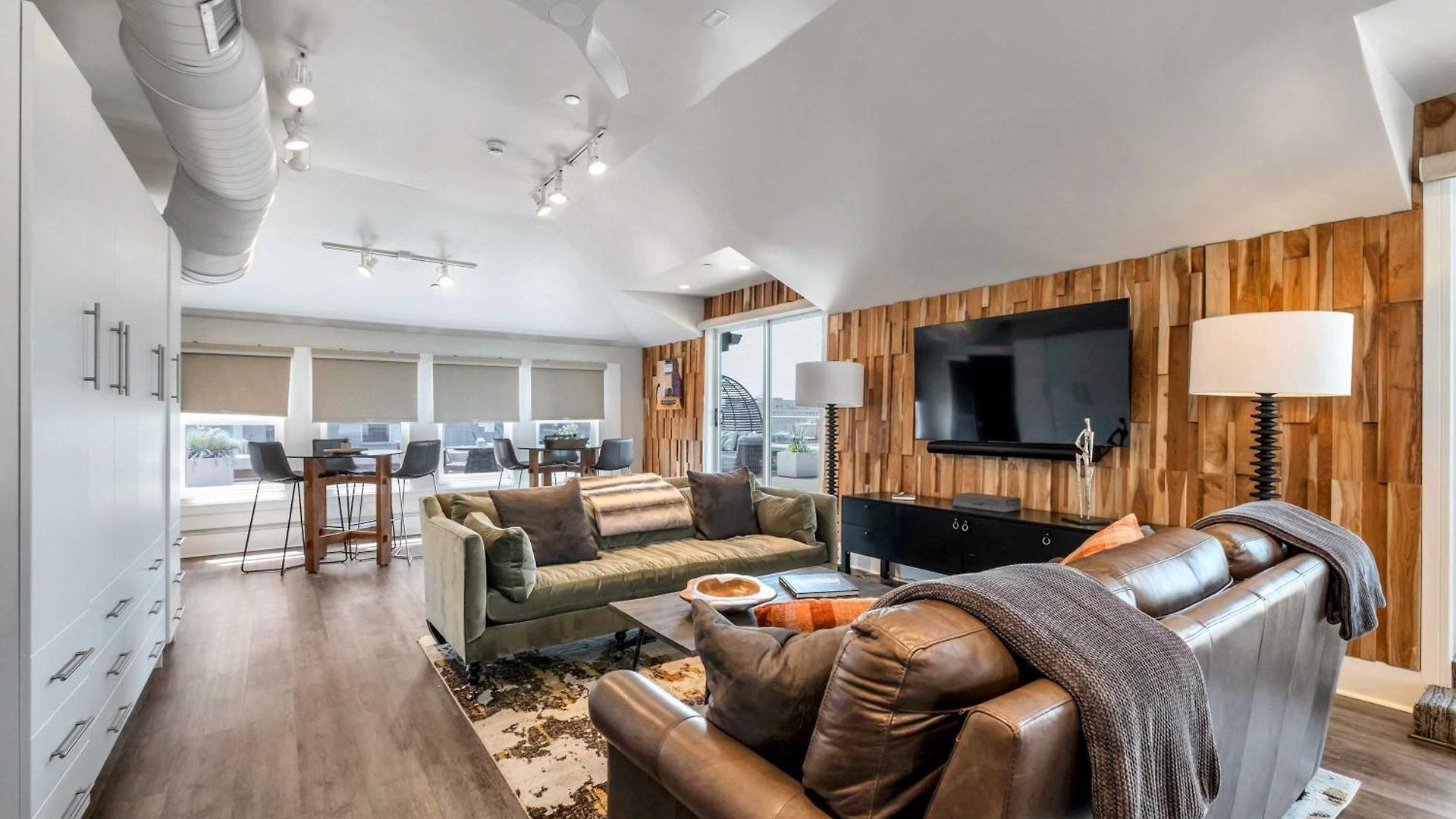 Skyline With Penthouse & Rooftop Deck 6br By Maddox Nashville