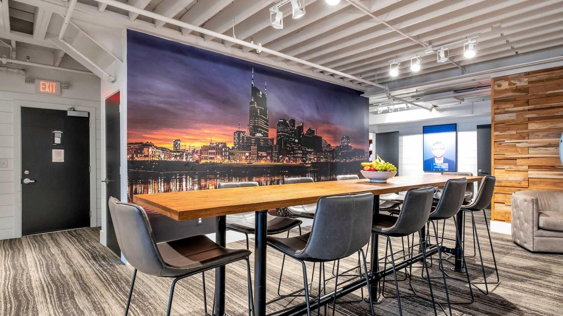 Skyline With Penthouse & Rooftop Deck 6br By Maddox Nashville