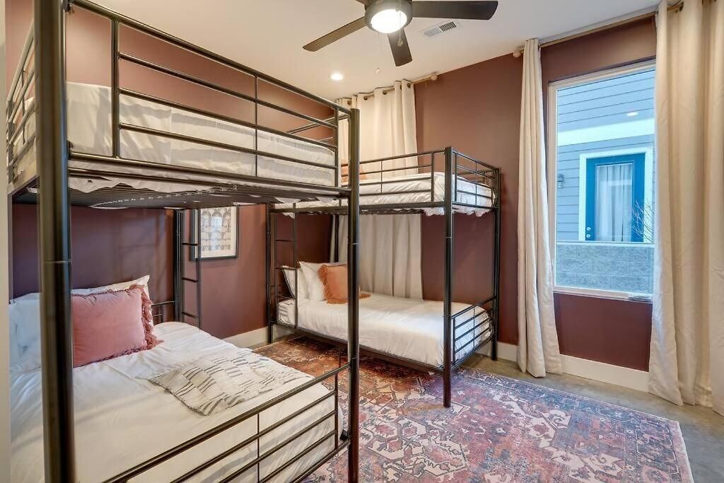 Holiday home Private Roof Deck - Game - Broadway In 10 *