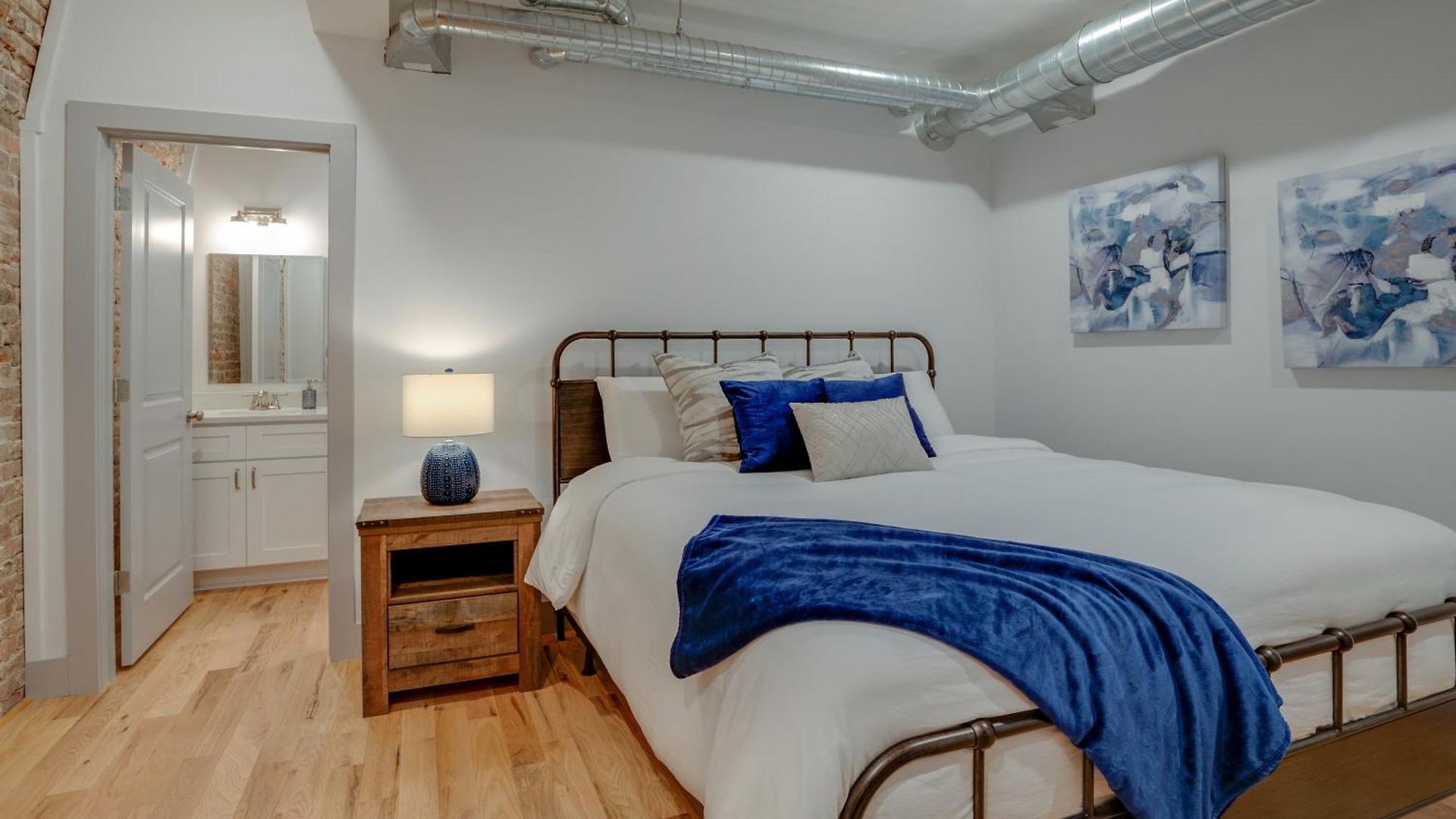 The Majestic Lofts * Nashville