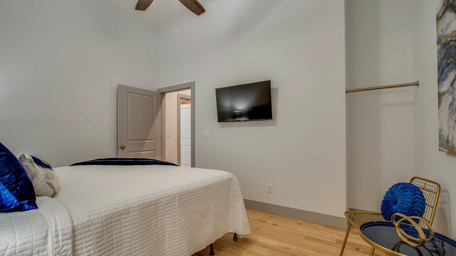 The Majestic Lofts Apartment *