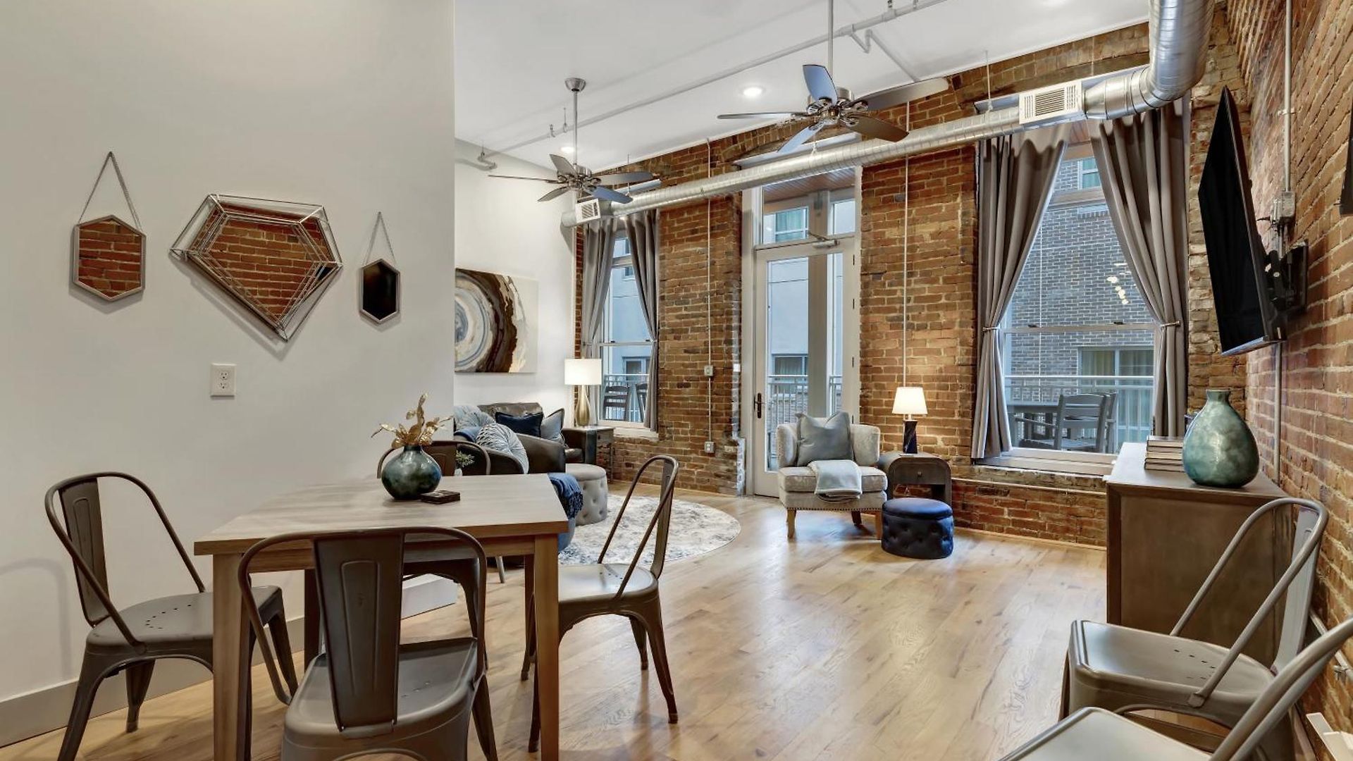The Majestic Lofts Apartment *