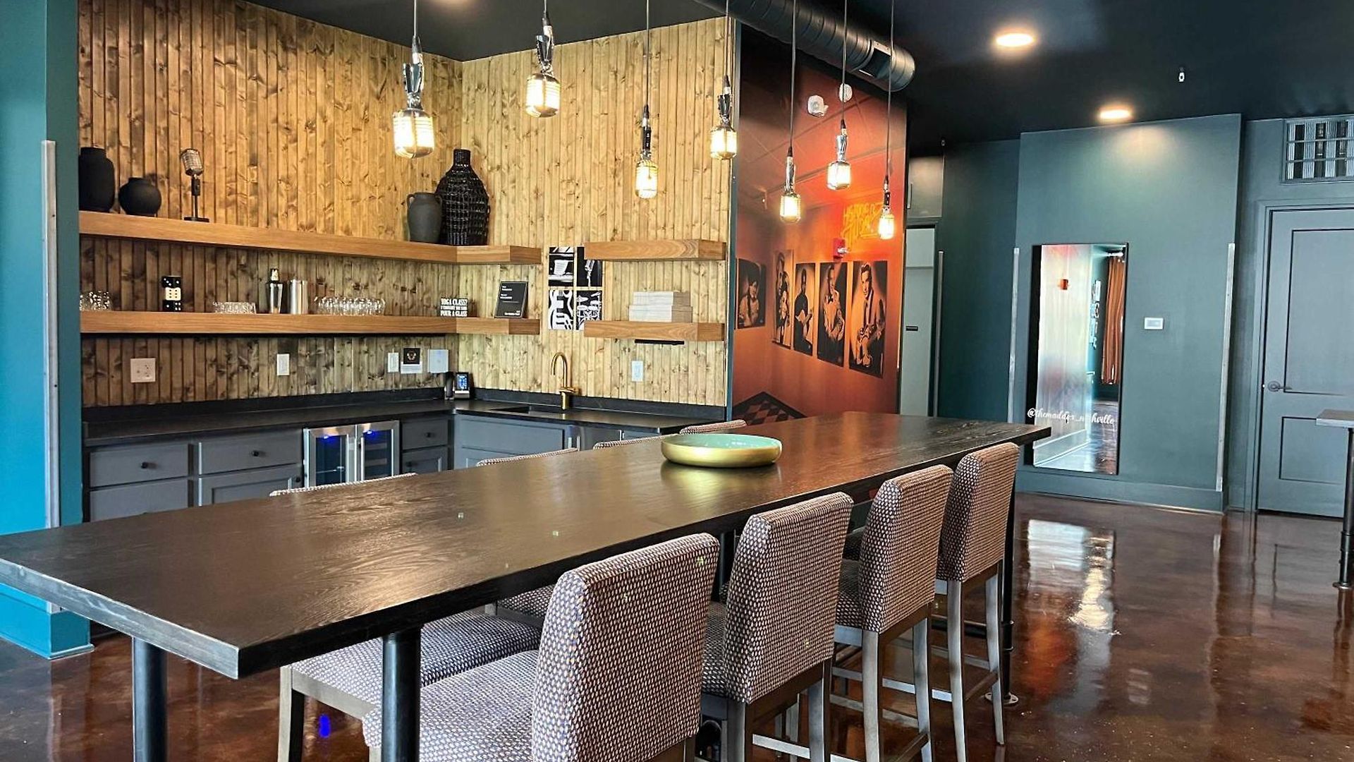 B 4br By Maddox Apartment