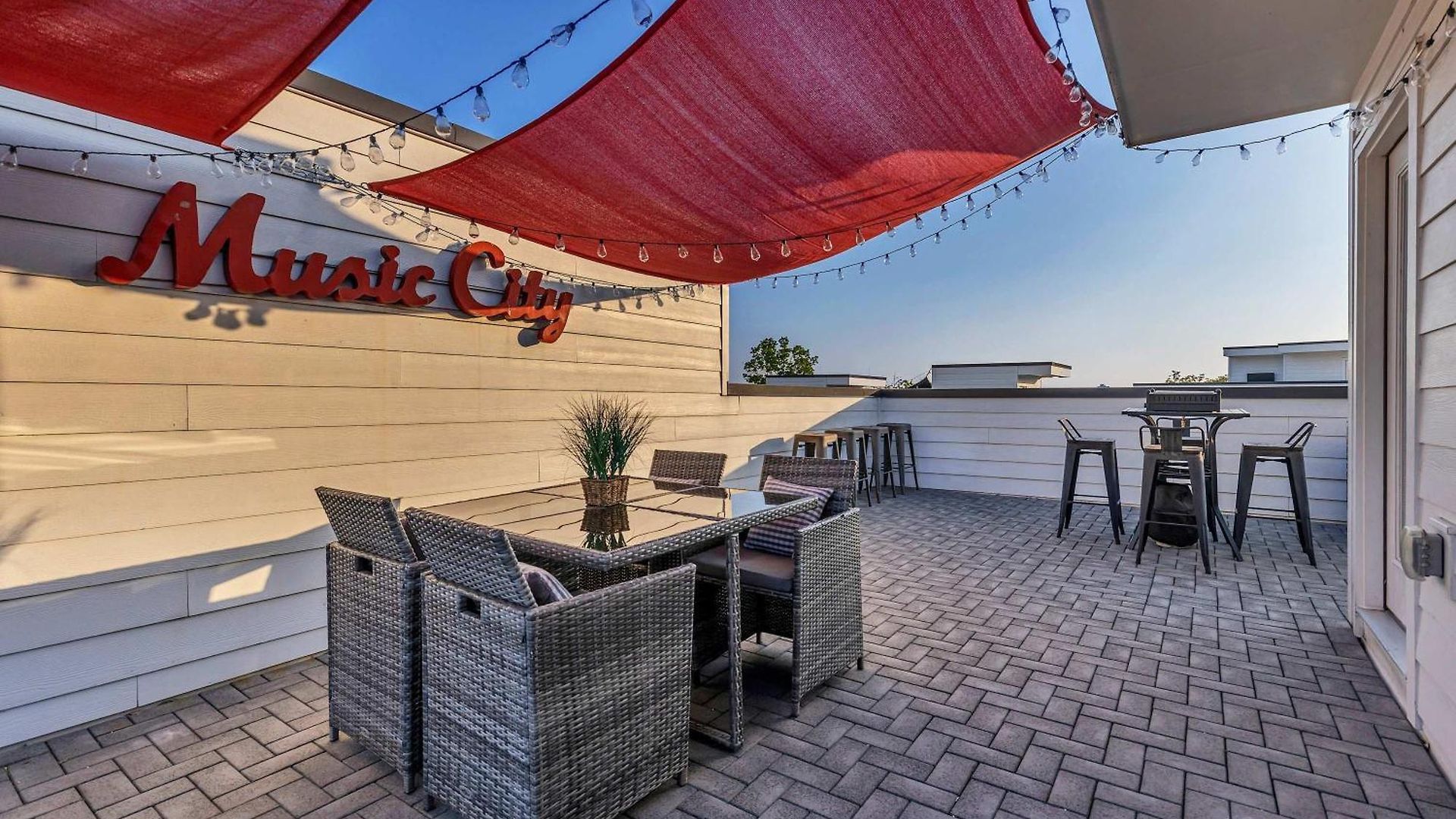 New Rooftop With Views Game Dt Nash Holiday home *