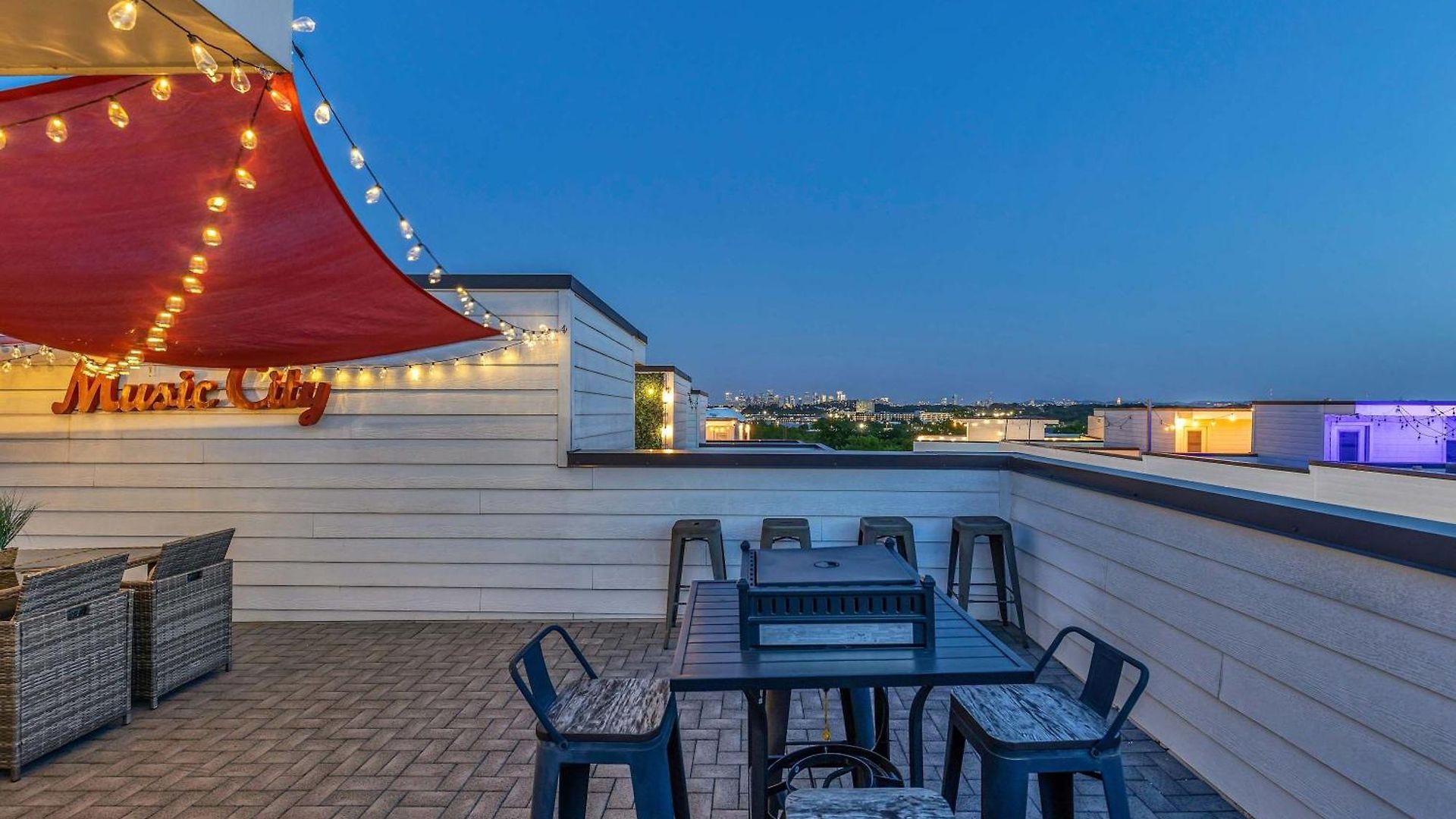 Holiday home New Rooftop With Views Game Dt Nash Nashville