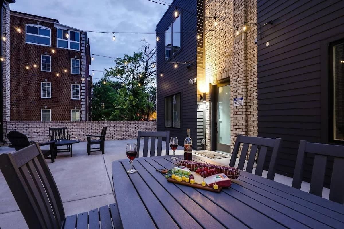 West End Luxe - Outdoor Patio And Rooftop Views *