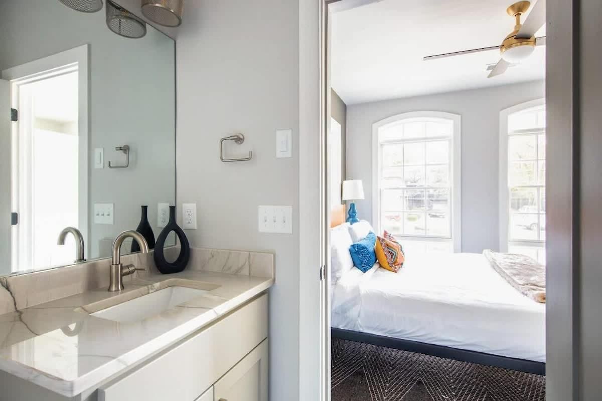 Holiday home West End Luxe - Outdoor Patio And Rooftop Views *
