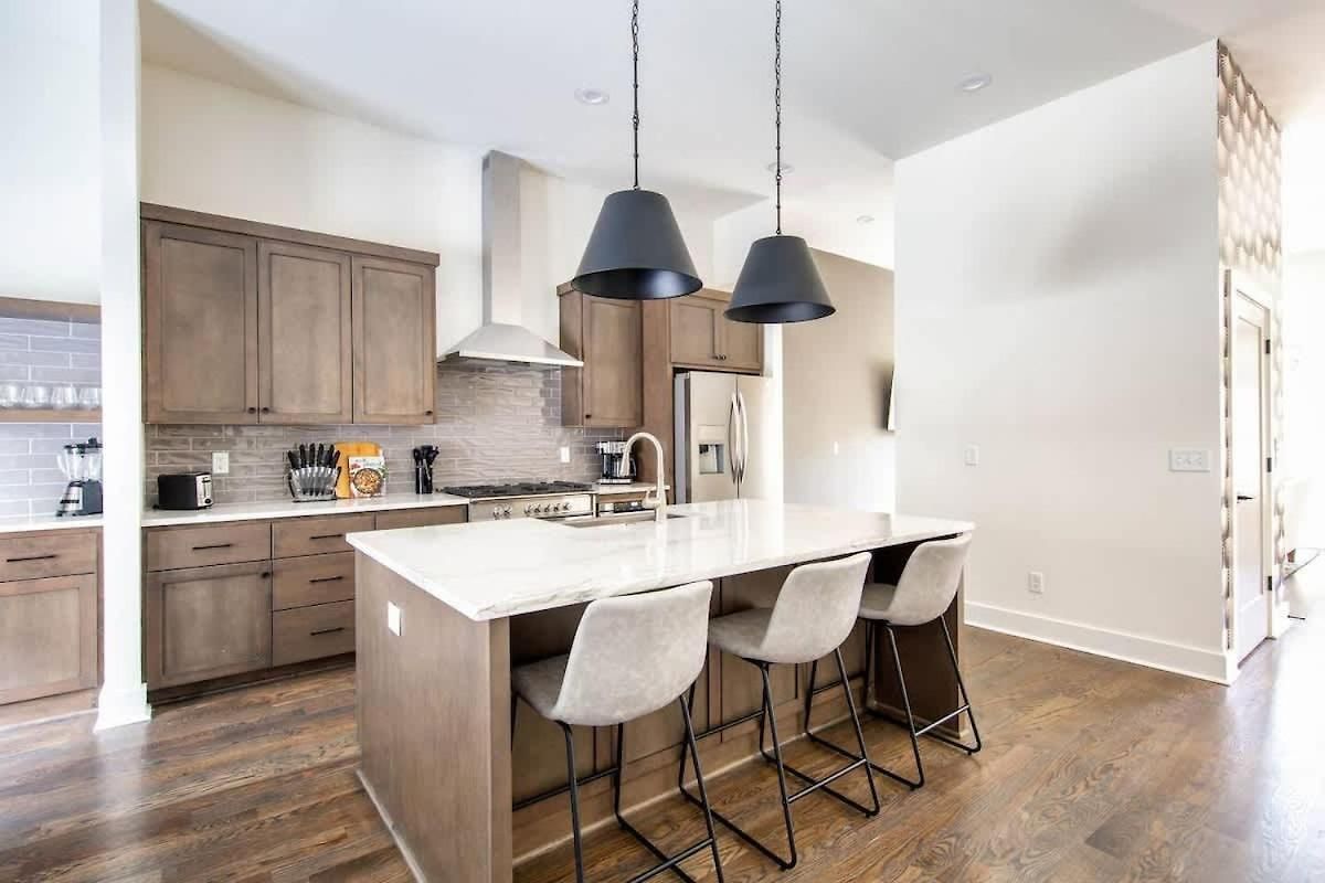Holiday home West End Luxe - Outdoor Patio And Rooftop Views