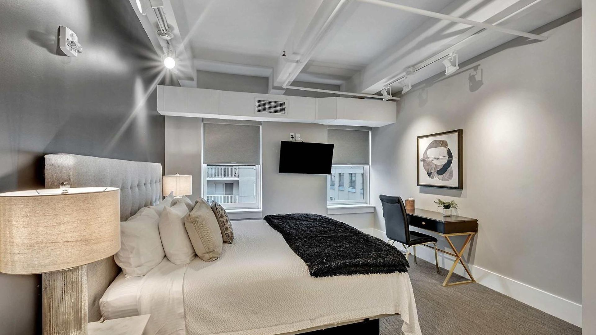 Rustic 6br By Maddox Apartment *