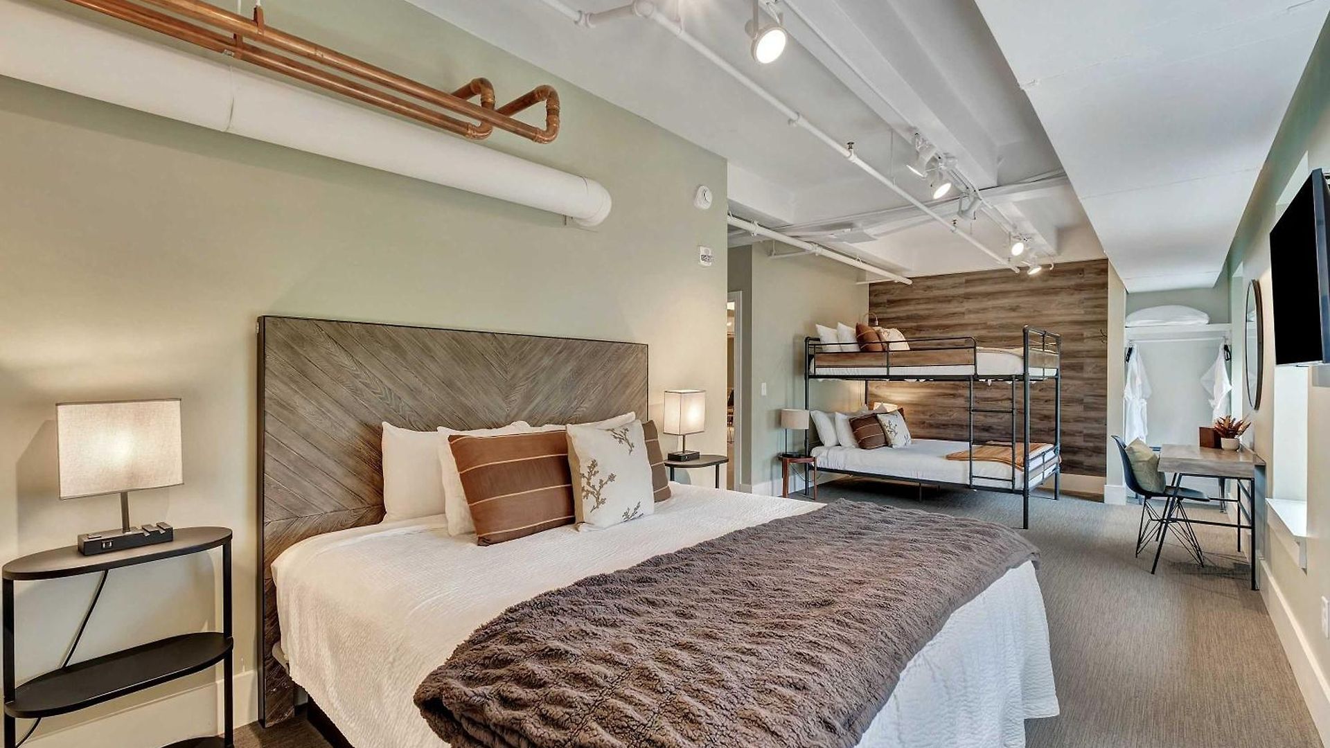 Rustic 6br By Maddox