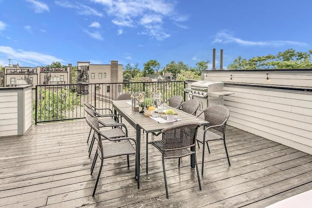 Scovel Row Retreat-rooftop Views Near Broadway Holiday home