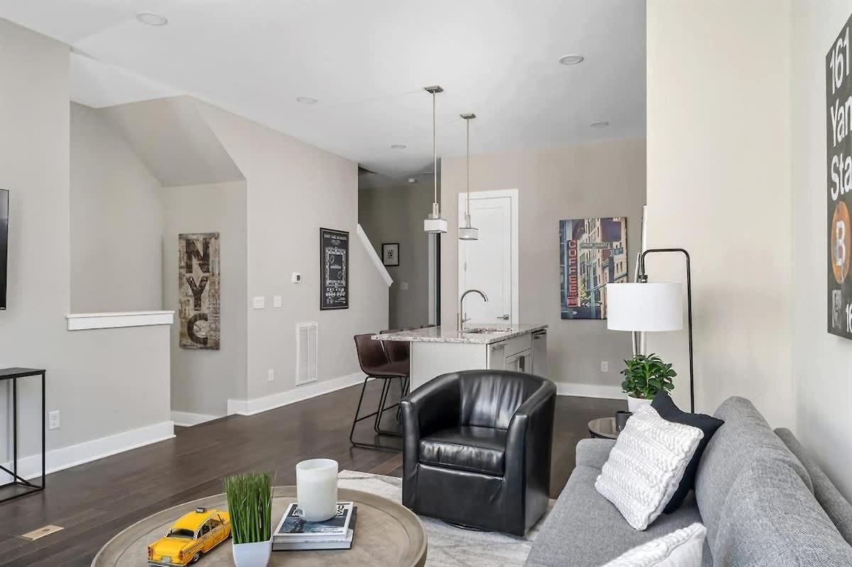 Holiday home Brand New Side By Side Homes - Sleeps 24 Guests Nashville