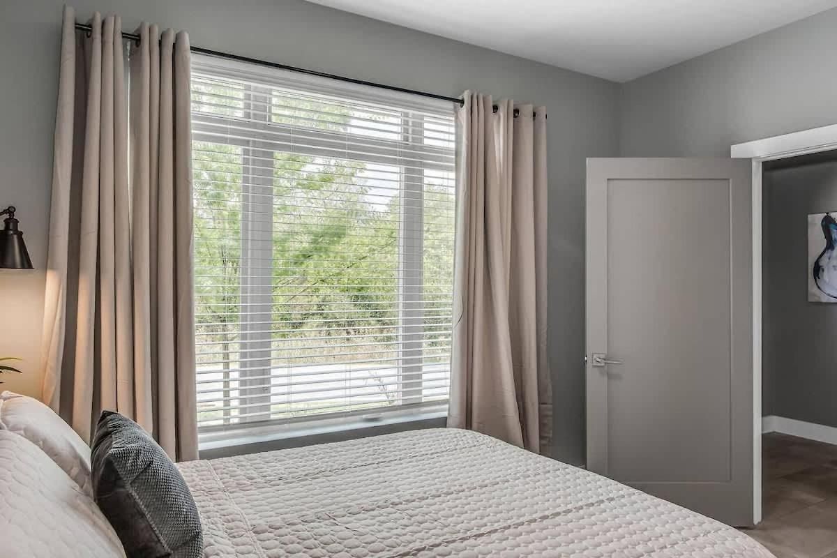 Spacious House With Serene Skyline Views Holiday home *