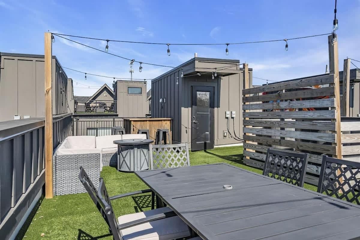 Holiday home Highland Station - Private Rooftop - Sleeps 14 *