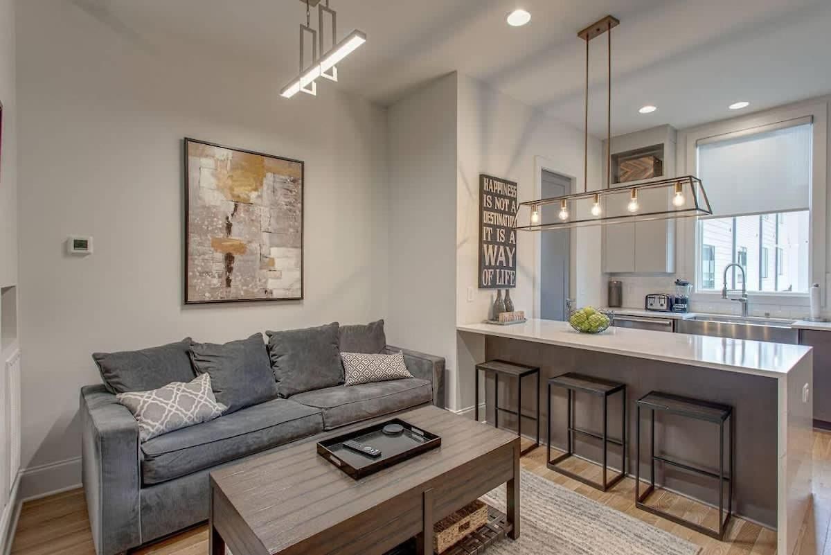 Two Homes - Accommodates 24 Guests * Nashville