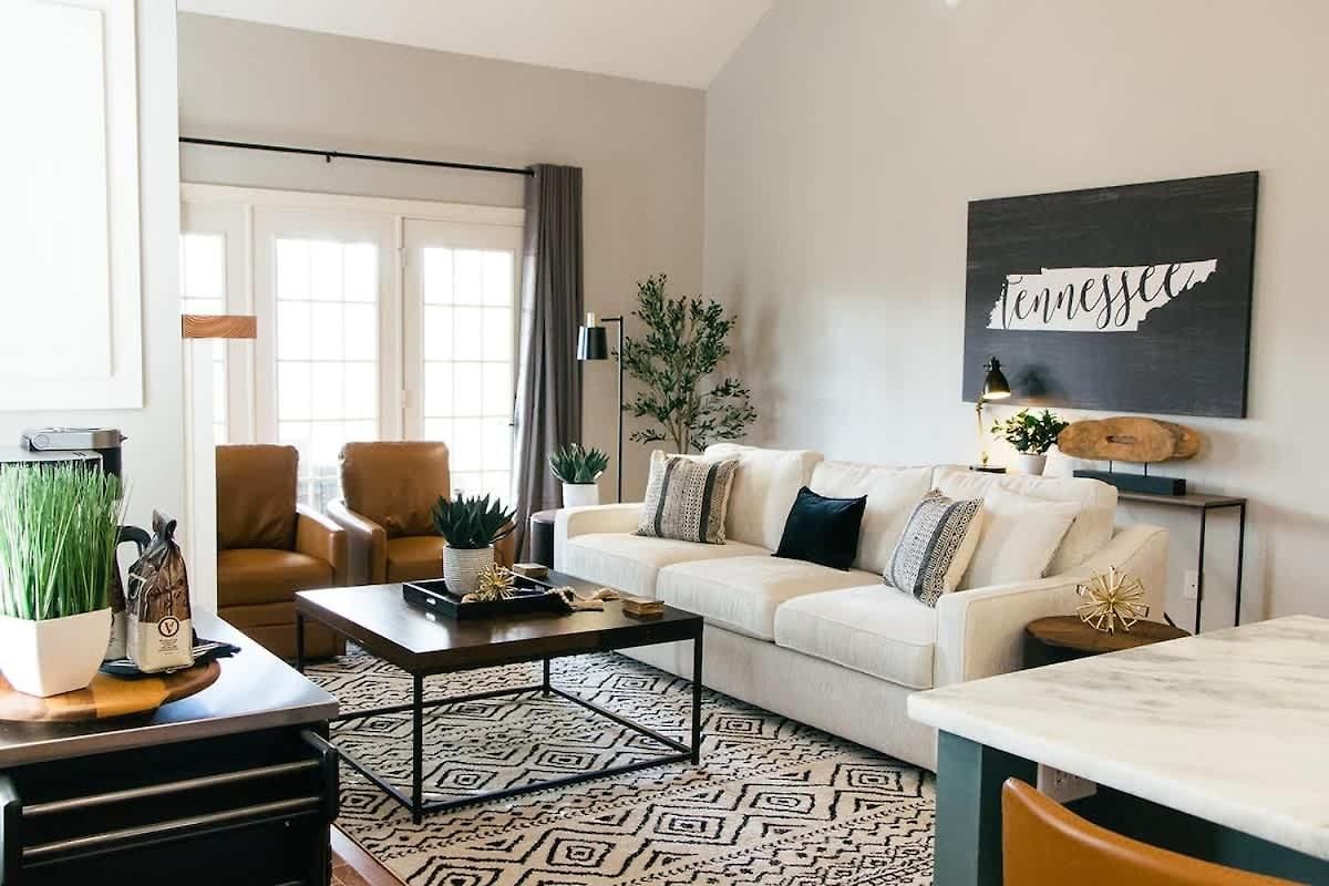 Sprawling Sylvan Park Estate