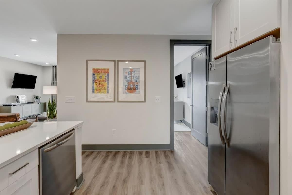 6 Min To Broadway - Gym Rooftop Sleeps 8 *