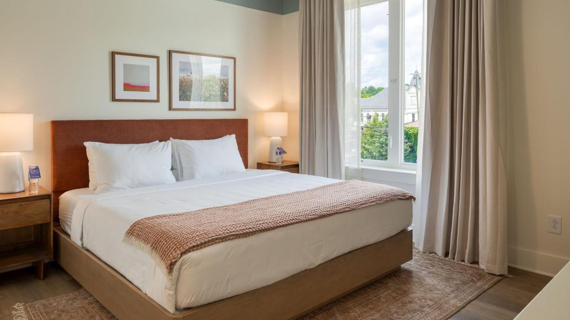 4 Units 16 Guests New 12 South Rooftop Courtyard The Gilmore Holiday home *