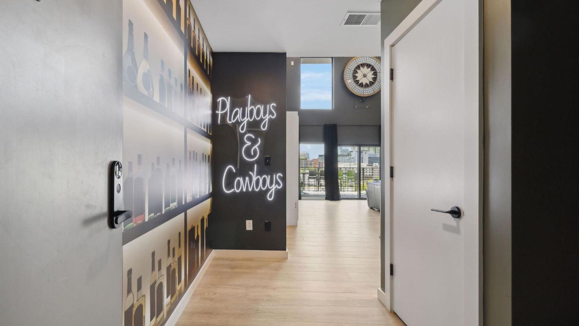 Apartment Walk To Broadway! The Man Cave/cowboys & Playboys With Pool & Gym Nashville