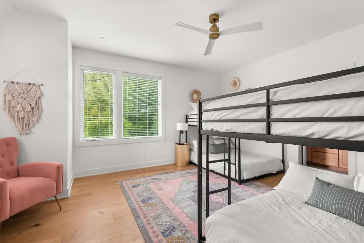 4bd Townhome East Nash With Rooftop 12ppl *