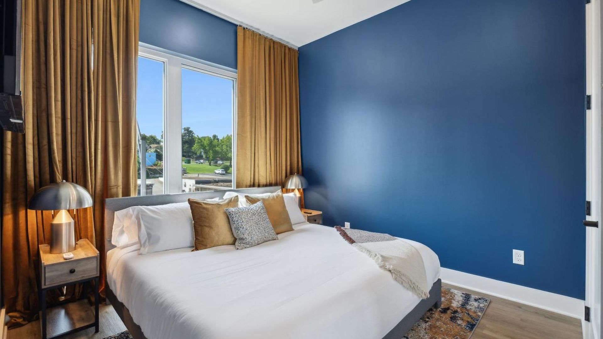 Apartment Rhinestone Cowboy 5 Min To Downtown *